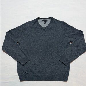 Men's Nordstrom V-Neck Charcoal Gray 100% Cashmere Sweater Size Medium